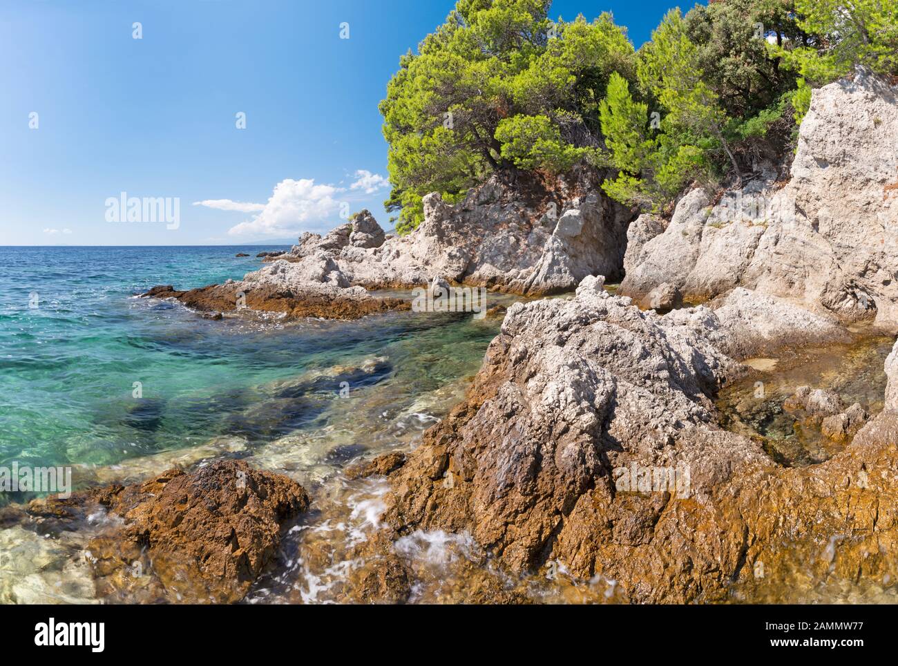 Kroatien - Die Küste der Halbinsel in der Nähe von Zuliana Peliesac Stockfoto