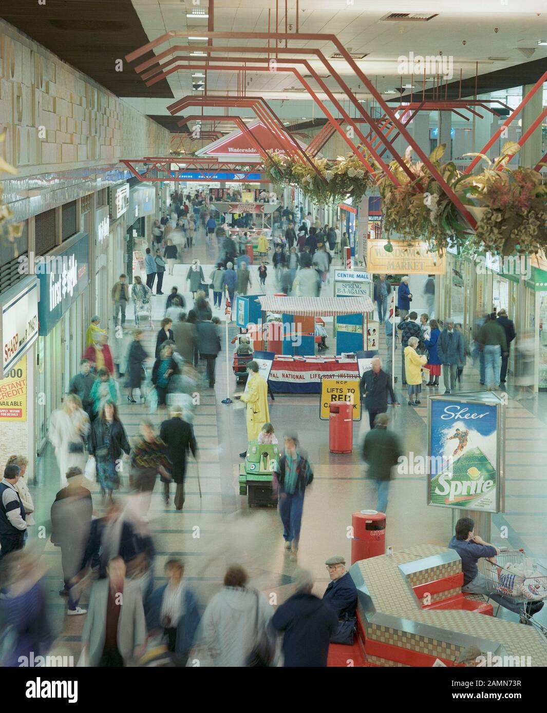 P & O Arndale Shopping Center in Wandsworth, London, im Jahr 1990 Stockfoto