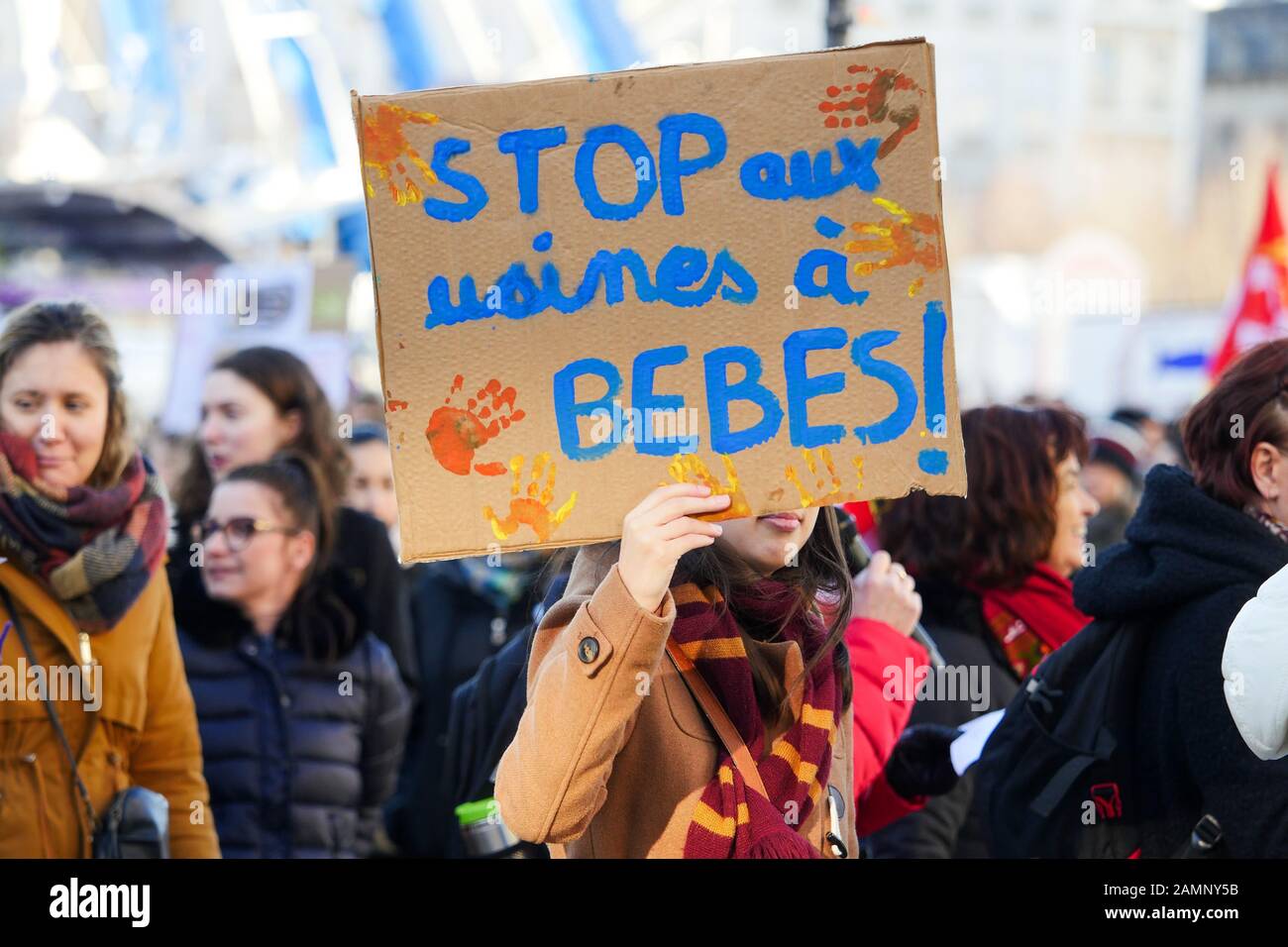 Fachleute aus der frühen Kindheit protestieren gegen die Überfüllung der Kindergärten, Lyon, Frankreich Stockfoto