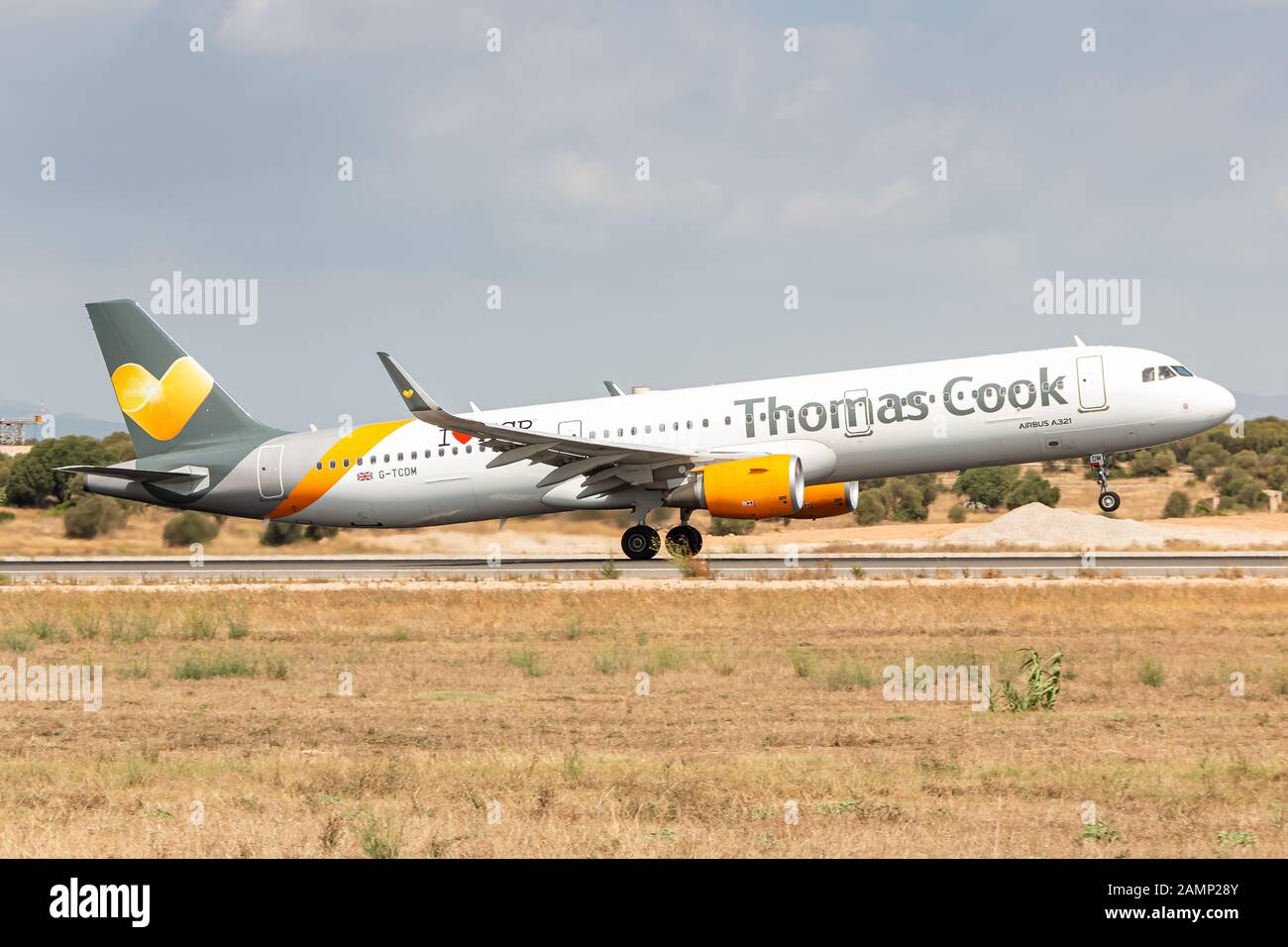 Palma de Mallorca, Spanien - 21. Juli 2018: Thomas Cook Airbus A321 Flugzeug auf dem Flughafen Palma de Mallorca (PMI) in Spanien. Airbus ist eine Flugzeugfabrik Stockfoto