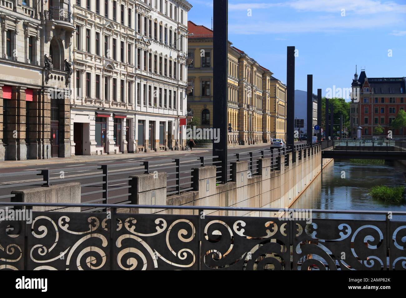 Die Stadt Leipzig in Deutschland. Simsonplatz öffentlicher Platz im Musikviertel (Musikviertel). Stockfoto