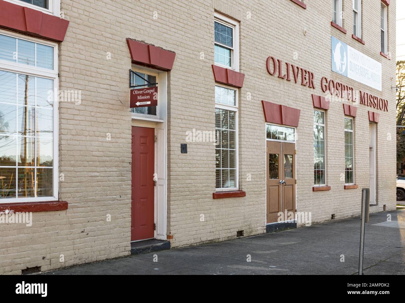 Columbia, SC, USA-8. JANUAR 2010: Die Oliver Gospel Mission dient als Obdachlosigkeitsministerium, Notfall-Food & Shelter und Suchterholungsdienst. Stockfoto