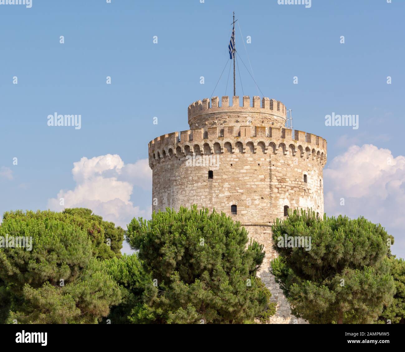 Der Weiße Turm wurde als Gefängnis während der Zeit des Osmanischen Reiches verwendet. Heute ist es ein Museum und das Wahrzeichen der Stadt. Stockfoto