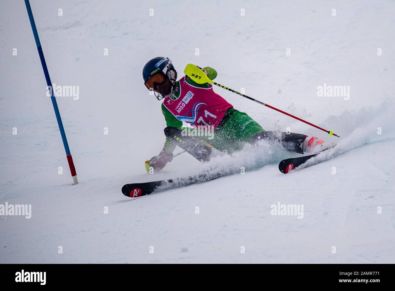 Lausanne, Schweiz. Januar 2020. RATELEKI Thabo (RSA) tritt im Alpinskifahren Im Slalomlauf 2 Der Männer bei den Jugend-Olympischen Spielen in Lausanne 2020 im Alpinzentrum Les Diablerets am Dienstag, 14. Januar 2020 an. LAUSANNE, SCHWEIZ. Credit: Taka G Wu/Alamy Live News Stockfoto