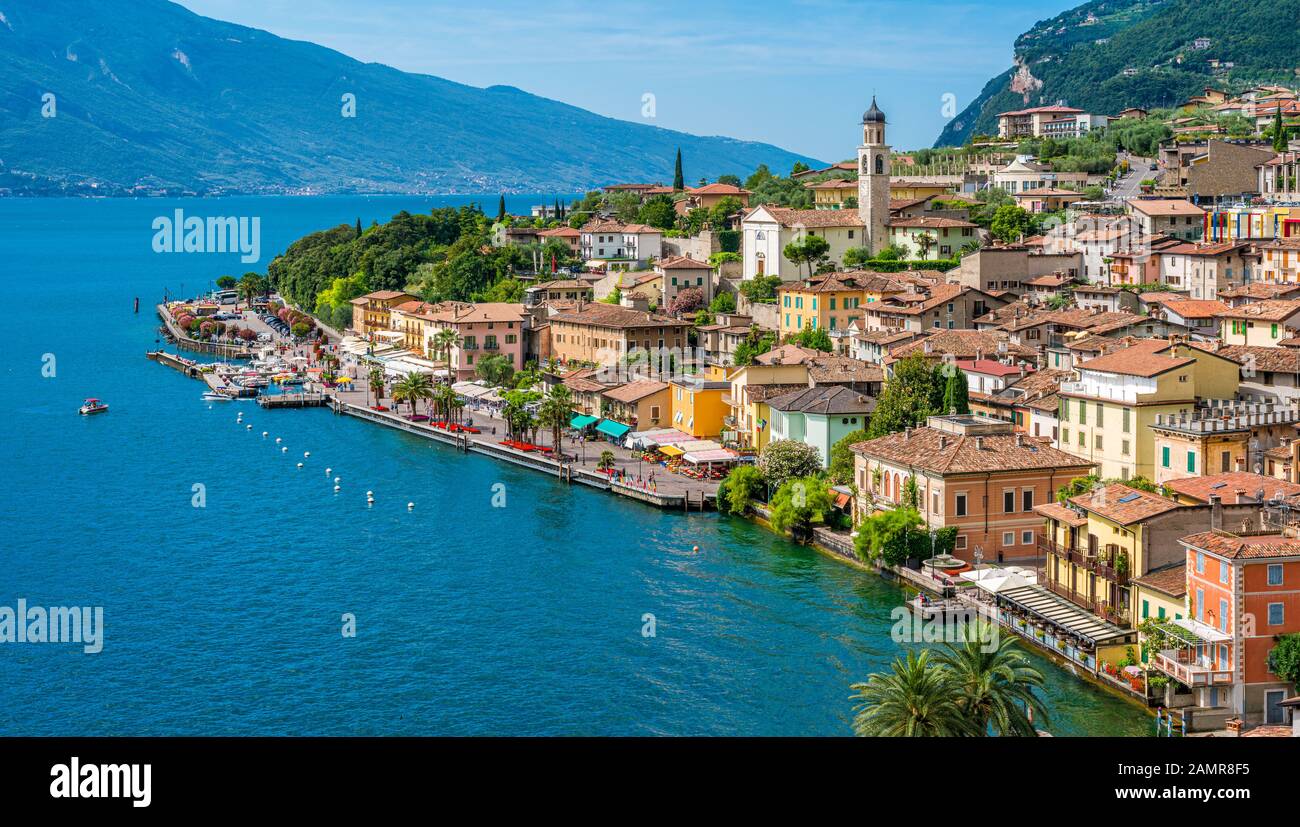 Die malerische Stadt Limone sul Garda am Gardasee. Provinz Brescia, Lombardia, Italien. Stockfoto