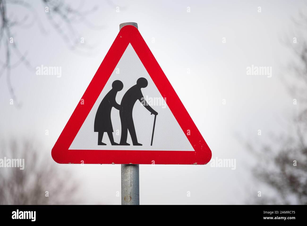 Altere Menschen Kreuzen Zeichen Stockfotos Und Bilder Kaufen Alamy