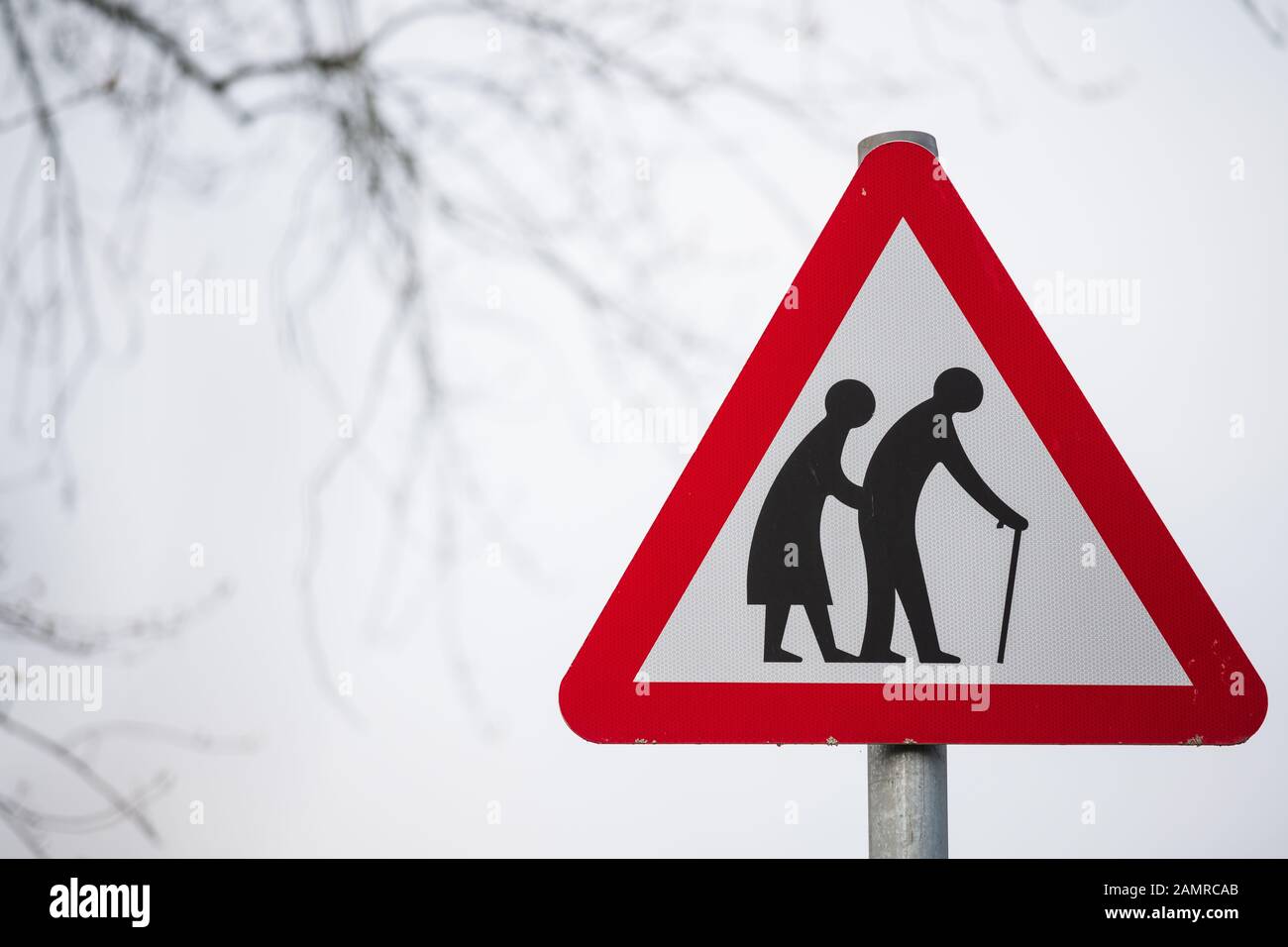 Altere Menschen Kreuzen Zeichen Stockfotos Und Bilder Kaufen Alamy