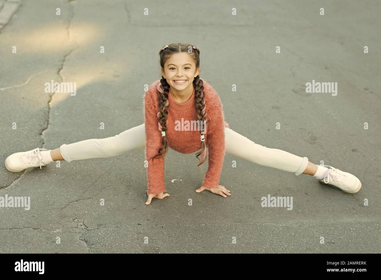 Yoga Fur Anfanger Stockfotos Und Bilder Kaufen Alamy