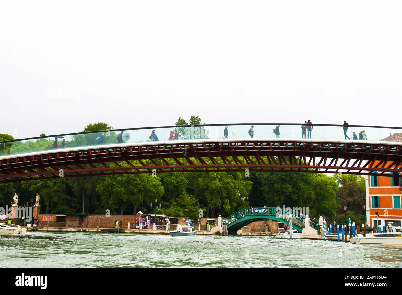 Die Ponte della Constituzione überspannt den Canal Grande in Venedig Italien Stockfoto