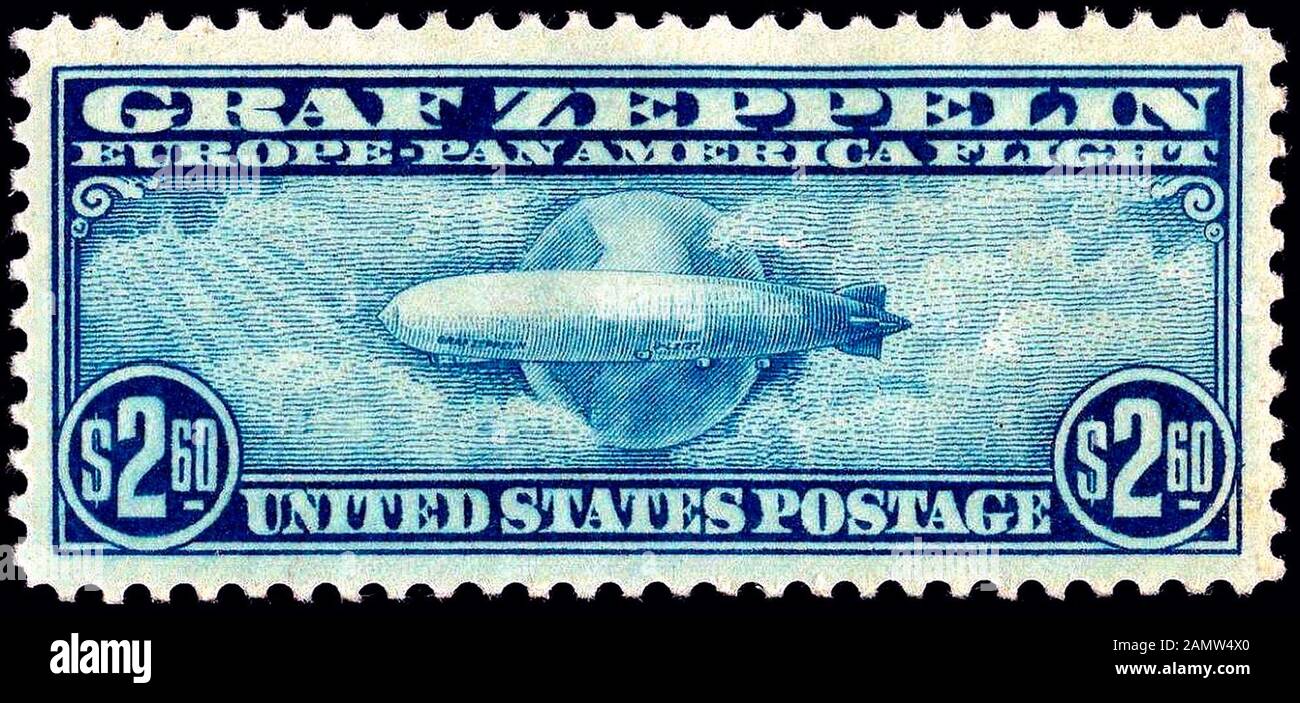 1930 Graf Zepelin Stempel; 2,60 US-Dollar Blau, GRAF ZEPELIN und Luftschiffnummer LZ-127 auf dem Bild von Zepelin abgebildet. Ausgabe: 19. April 1930 Stockfoto