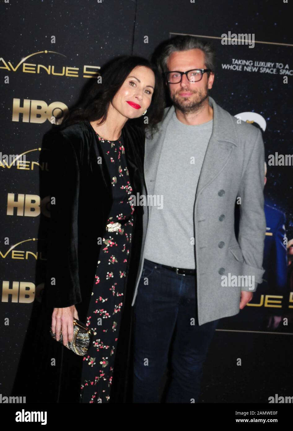 Los Angeles, Kalifornien, USA 14. Januar 2020 Schauspielerin Minnie Driver und Filmemacher Addison O'DEA nehmen an der "Avenue 5"-Premiere von HBO am 14. Januar 2020 in Avalon Hollywood in Los Angeles, Kalifornien, USA, teilzunehmen. Foto von Barry King/Alamy Live News Stockfoto