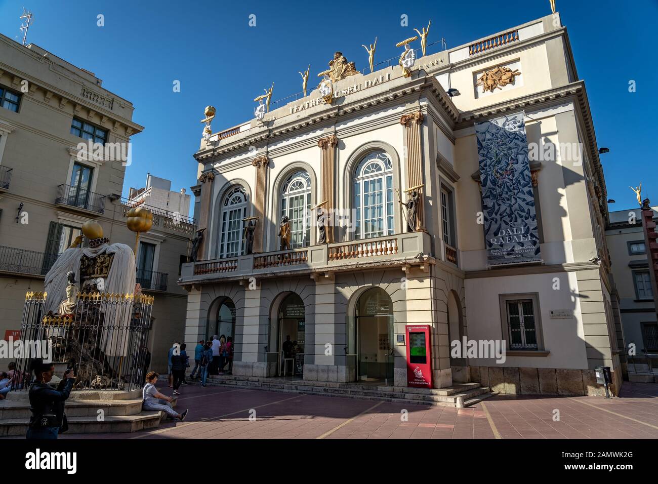 Figueres, Spanien - Salvador Dali Theater-Museum Eingang Stockfoto