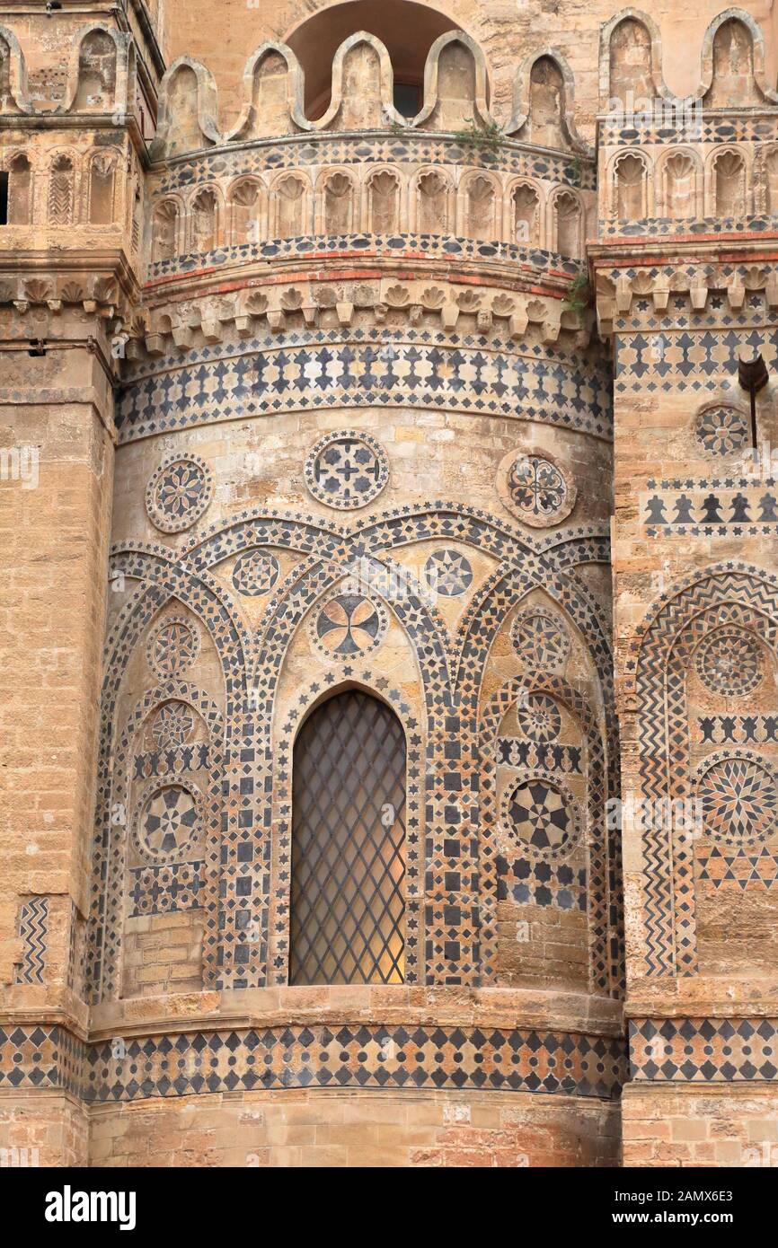 Spitzbögen der Kathedrale Die Kathedrale von Palermo, Arabischen byzantinische Architektur Stockfoto