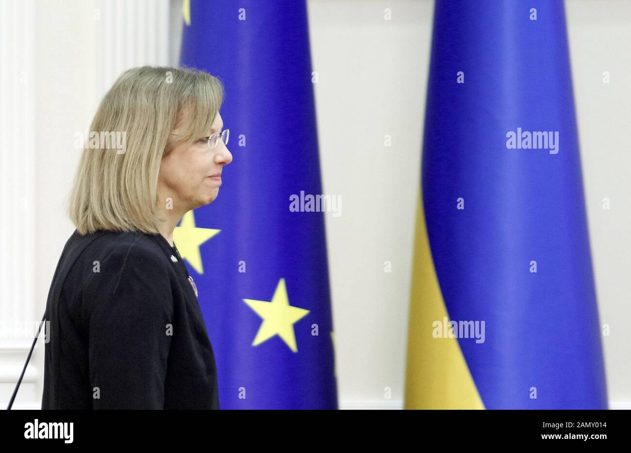 Kiew, Ukraine. Januar 2020. US Charge d'Affaires to Ukraine KRISTINA KVIEN wird bei der Einführung VON OLEKSANDR NOVIKOV als neue Leiterin der nationalen Agentur für Korruptionsprävention in Kiew, Ukraine, am 15. Januar 2020 gesehen. Oleksandr Nowikow wurde am Dezember 2019 von einem Ausschreibungsausschuss zum neuen Leiter der nationalen Agentur für Korruptionsprävention gewählt und am 15. Januar 2020 von der ukrainischen Regierung ernannt. Credit: Serg Glovny/ZUMA Wire/Alamy Live News Stockfoto