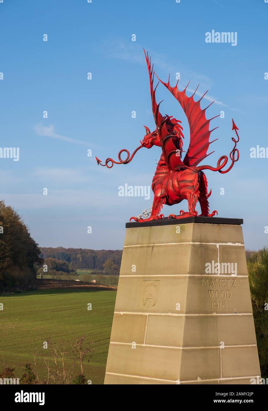 38. (Walisische) Division Red Dragon Memorial auf dem Somme-Schlachtfeld, Frankreich 004 Stockfoto