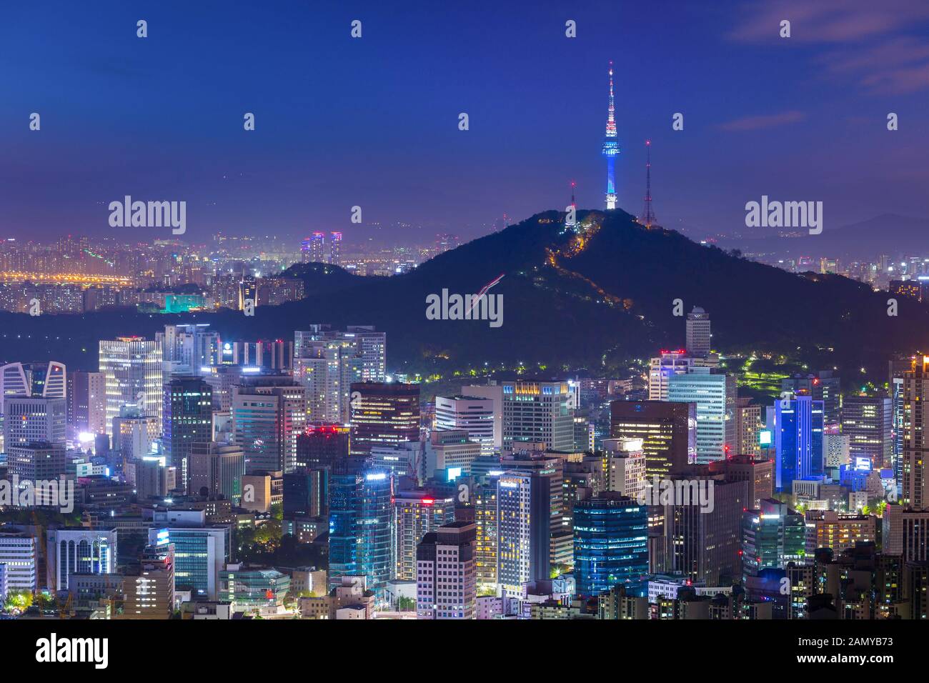 Seoul City Skyline und N Seoul Tower, Südkorea. Stockfoto