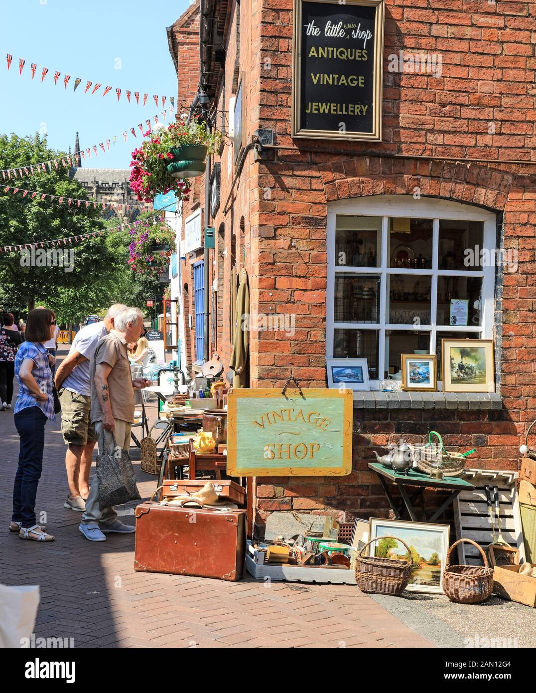 The Little Curio Shop, Dam Street, Lichfield, Staffordshire, England, Großbritannien Stockfoto