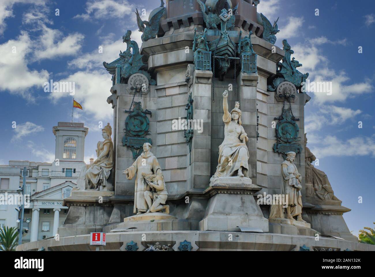 BARCELONA, SPANIEN - SEPTEMBER ,2013 - Blick auf das Kolumbus Denkmal in den Straßen von Barcelona. Stockfoto