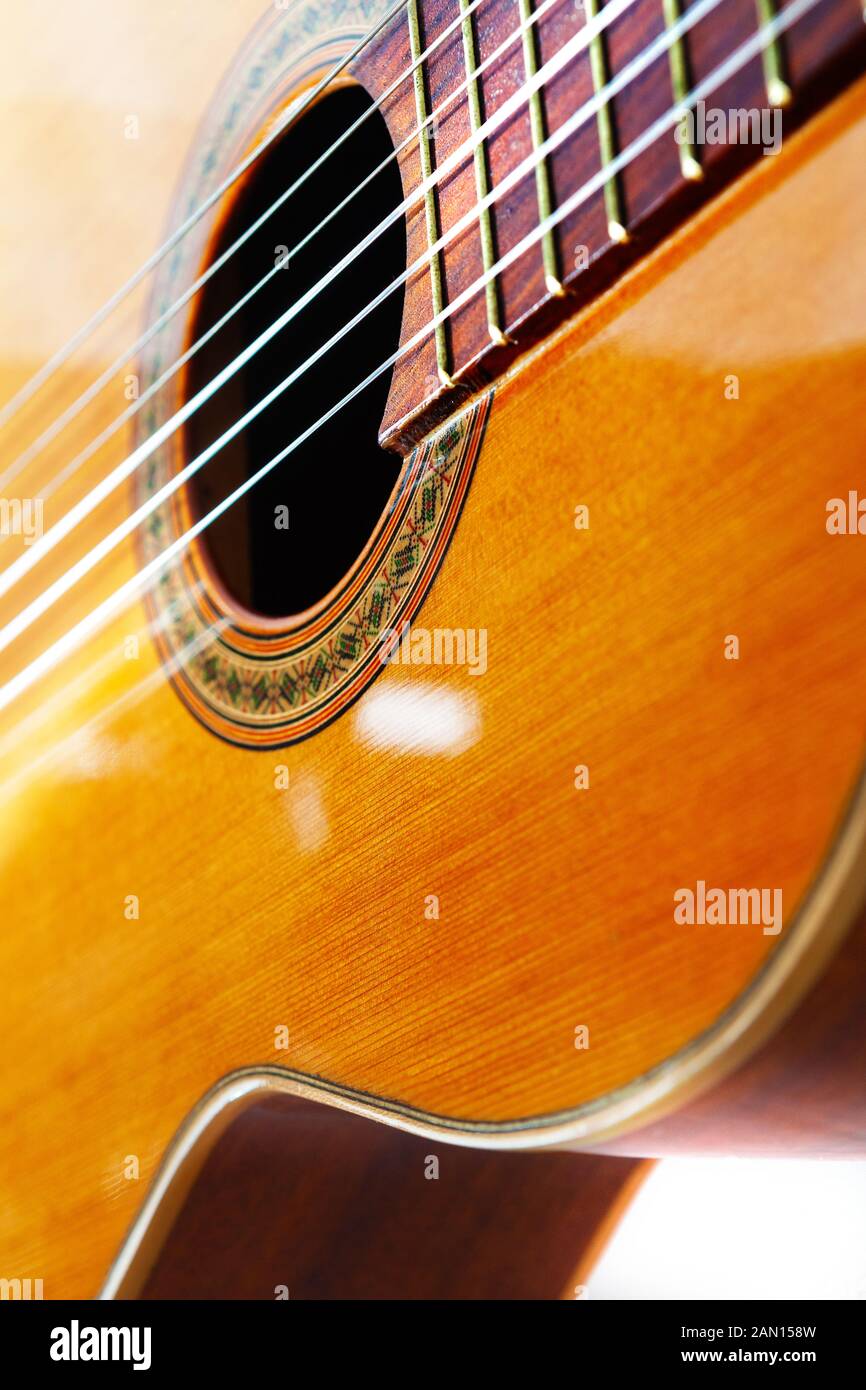 Schließen Sie herauf Bild klassische Gitarre Stockfoto