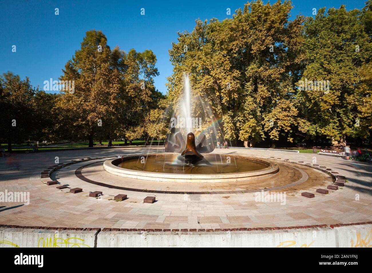 Brunnen im medizinischen Garten Stockfoto