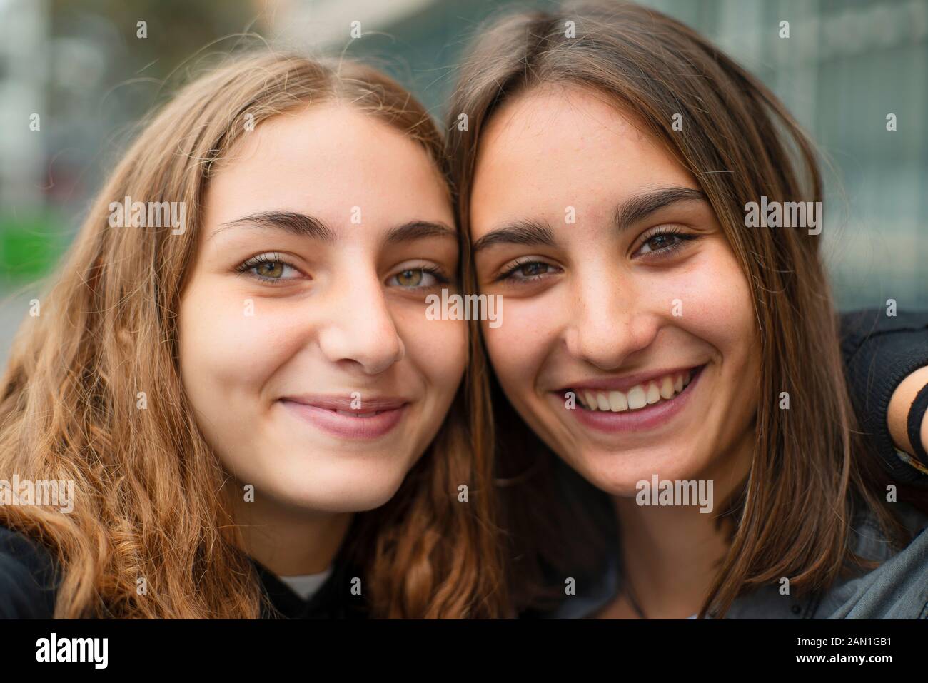 Nahaufnahme von lächelnden Freunde Stockfoto