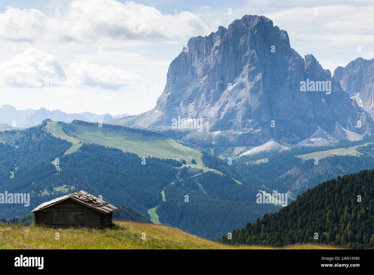 Berge gesehen vom Col Raiser Bereich der Dolomiten, Val Gardena/Gröden, in der Nähe von Santa Cristina / St. Christina in Groeden, Südtirol, Italien Stockfoto