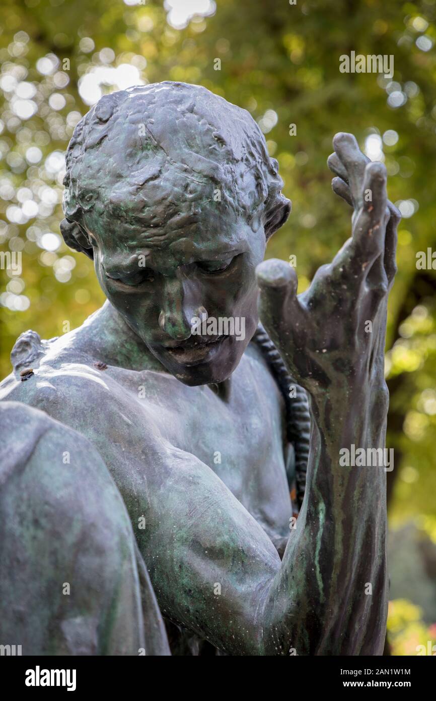 Detail der Bronze-Kopie von Les Bourgeois de Calais - die Burgher von Calais, die Skulptur von Auguste Rodin im Garten in Musee Rodin, Paris, Frankreich Stockfoto
