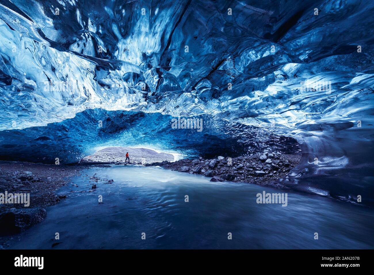 Blue Ice Cave im Vatnajökull Gletscher, Island Stockfoto
