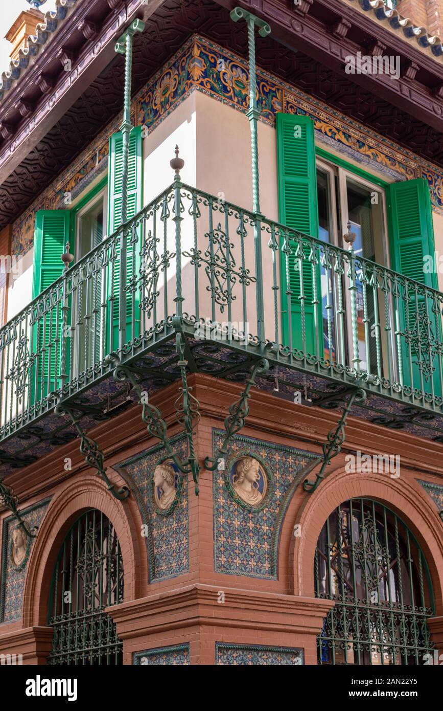 Eine Keramikfabrik der Jahrhundertwende im Herzen von Triana dient heute als das traditionelle und avantgardistische Hotel Triana Montalván Stockfoto
