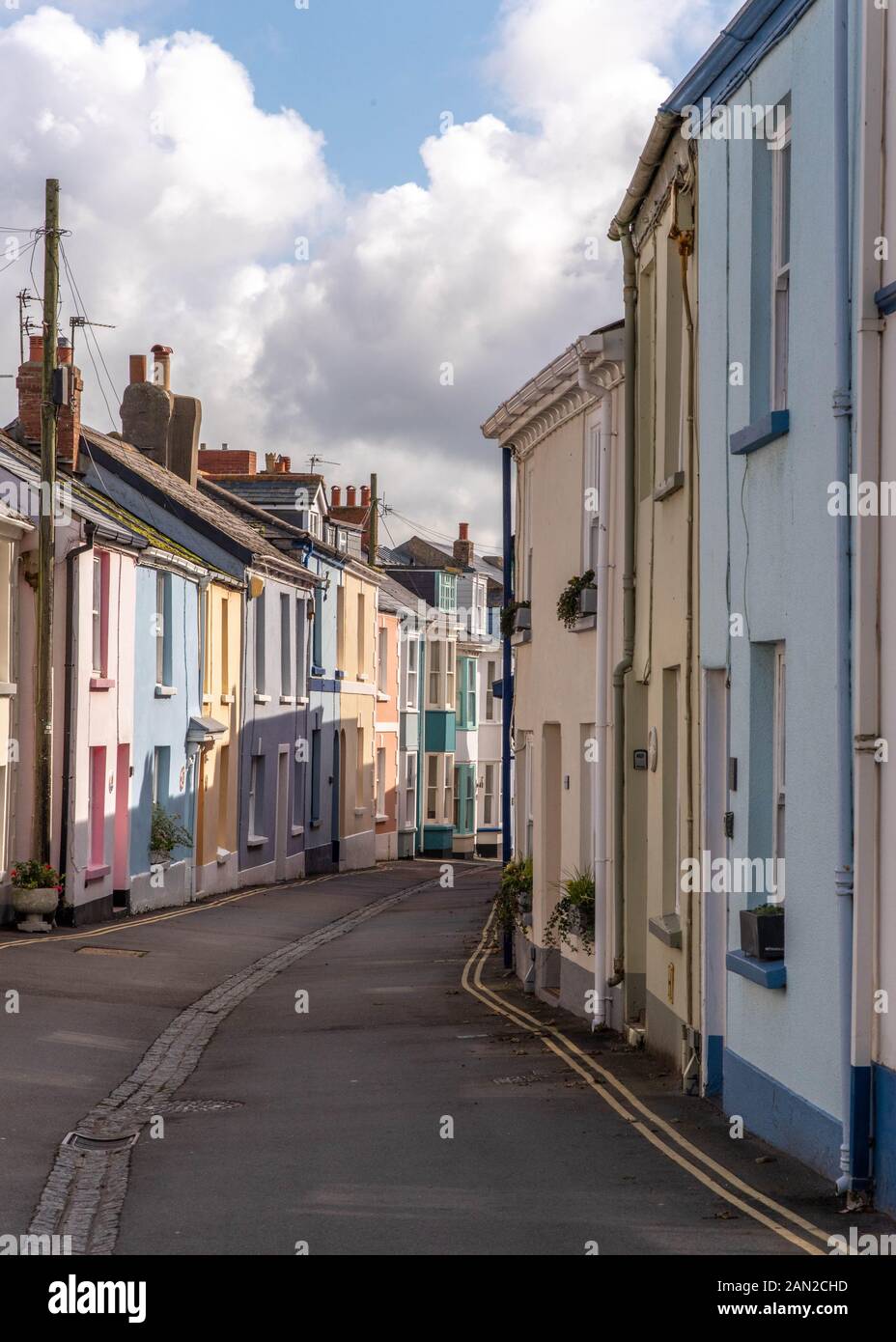 Blick auf Irsha Straße in Appledore, Devon mit bunten Fassaden WOP Stockfoto