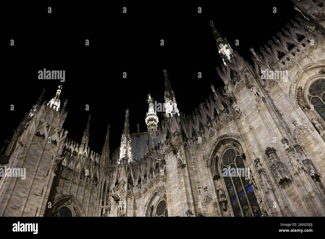 Mailand, Italien: 24. Februar 2019: Kathedrale Duomo di Milano in der Nacht, Piazza del Duomo, Kathedrale des Heiligen Maria Stockfoto