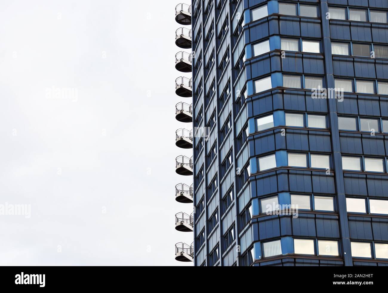 Nottreppe außerhalb eines Bürogebäudes Linz, Januar 2019 Stockfoto