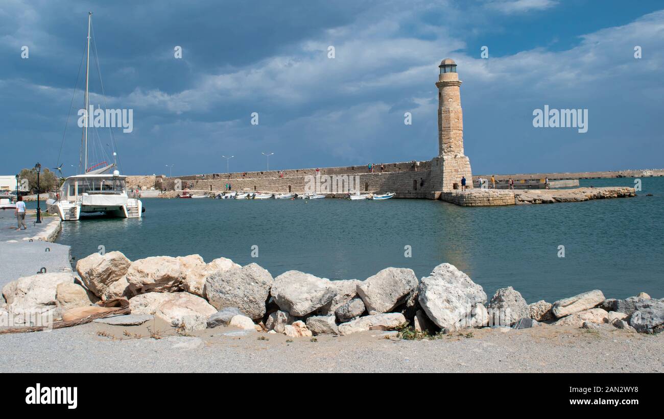 Rethymno Venetian Harbour Lighthouse Stockfoto