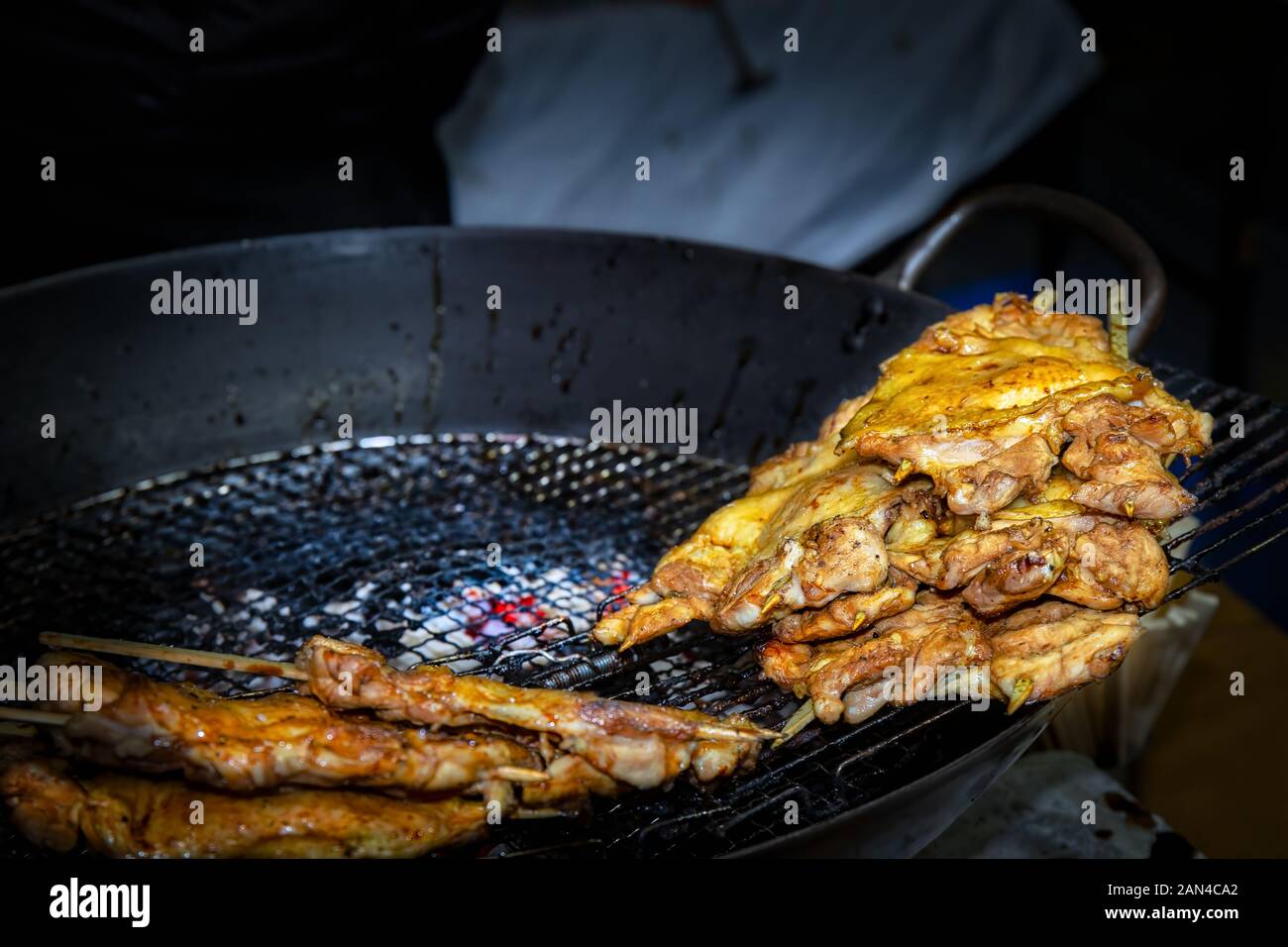 Hähnchenspieße bereit bei einem Festival in Yokosuka, Japan zu essen. Stockfoto