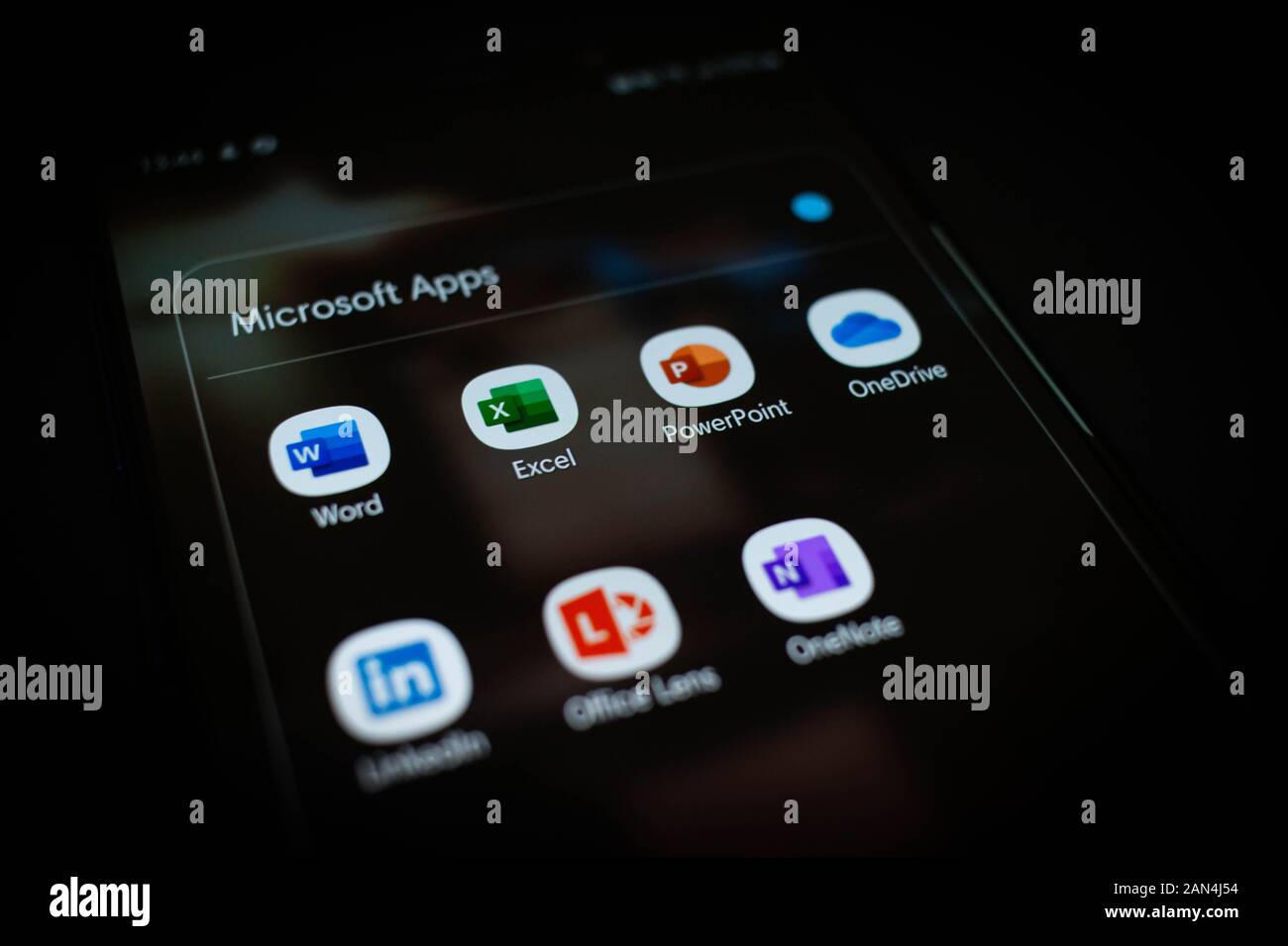 Bild von Microsoft Office 365 für Android (MS Word, Excel, PowerPoint, OneDrive, Linse, OneNote) und LinkedIn Stockfoto