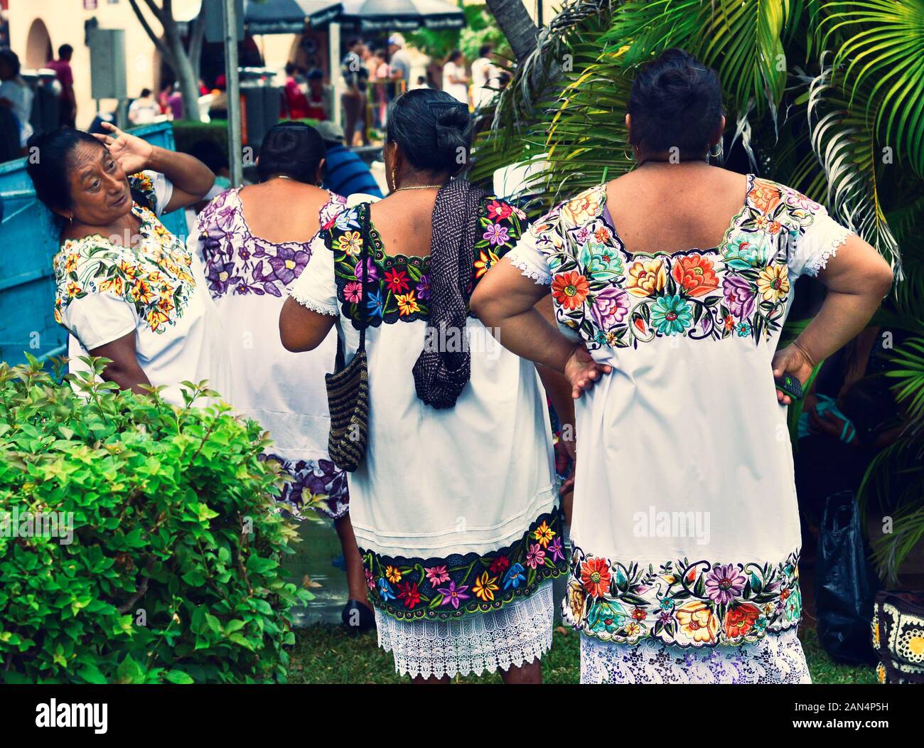 Maya Frauen tragen traditionelle Kleidung, Merida, Yucatan. Stockfoto
