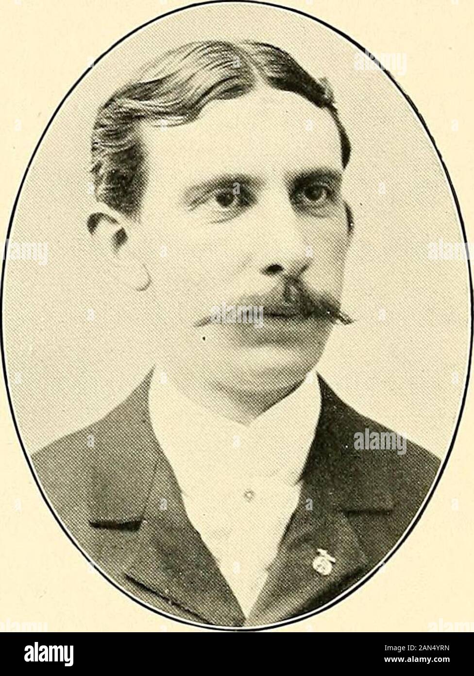 Den Passaic, New Jersey, in drei Jahrhunderten. . Ti-tute an HackettstoAvnin 1882. Er taughtschool in^ lorris Countyfor vier Jahre und Nach-Station wurde engagiert inother Beschäftigungen un - bis 1890, als er die nachste-LN-Lieferanten, die sich in der lifeinsurance Geschäft. Hespent einige Zeit in Europa mit den distin- kungen Romancier, F. Marion Crawford, und auf seinen returnagain im Lebensversicherungsgeschäft tätig, die er mit großem Erfolg hassince gefolgt, Manager of Colonial Life Insurance Company in Newark im Jahr 1898. In diesem Zusammenhang er ausgeprägte Fähigkeit andgained ein Hig angezeigt hat Stockfoto