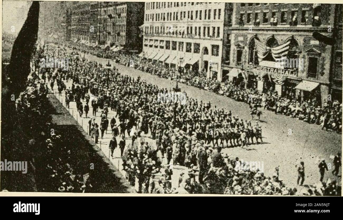 Chicago, eine Geschichte und Prognose. Madonna, Manon, Madame Butterfly. Eine Reihe von neuen Theater haben in Chicagowith das neue Jahrhundert eingeleitet, darunter die Columbus im Jahre 1901, die Irokesen und das Garrick 1903, die Koloniale 1904, der Neuen Olympischen 1904, 1906 das Neue Theater (für - merly die Steinway), der Apollo 1921. Theburning der Irokesen Theater am 30. Dezember 1903, wurde anlässlich der Verlust von Leben, Chicago, incommon mit allen anderen Städten etabliert hat Feuer regula- tionen für Theater noch nie versucht. Die Stille 75 Drama in Chicago zum ersten Mal September 1,18 Stockfoto