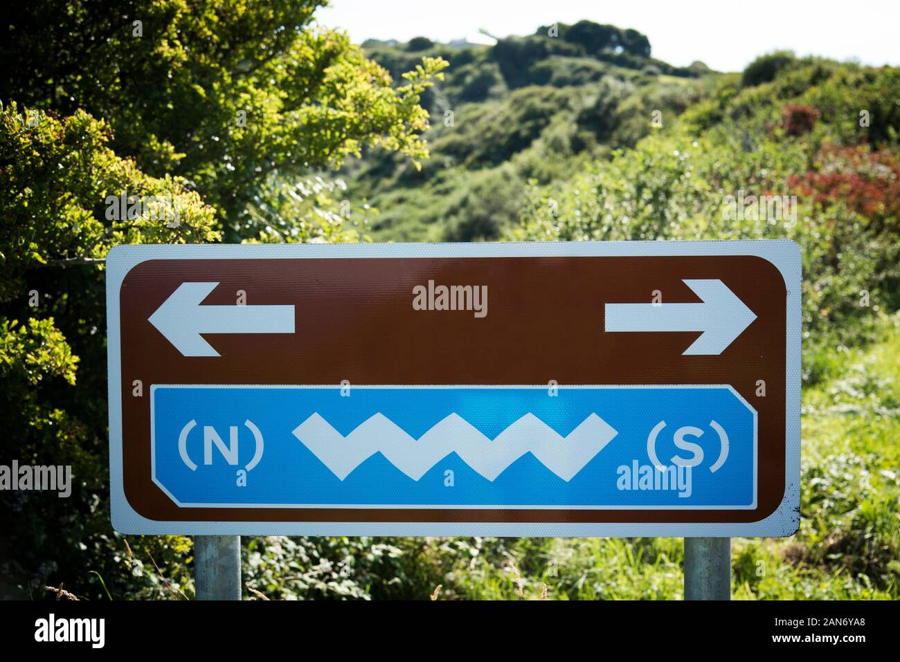 Wilddatlantikwegschild in Donegal, Itreland Stockfoto