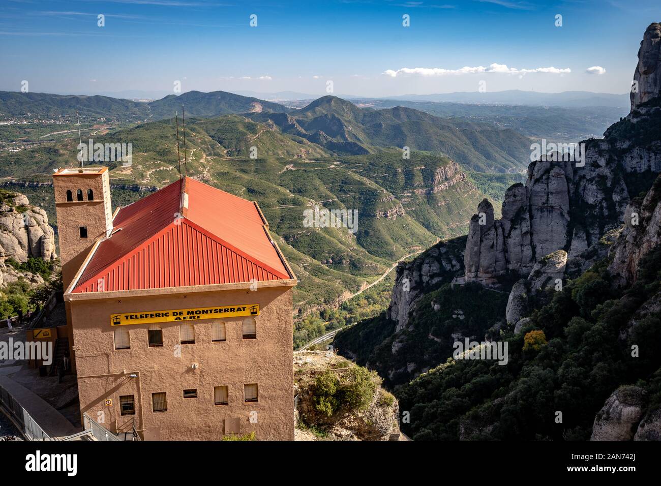 Montserrat, Katalonien, Spanien - Gebäude rund um die Abtei Santa Maria de Montserrat Stockfoto