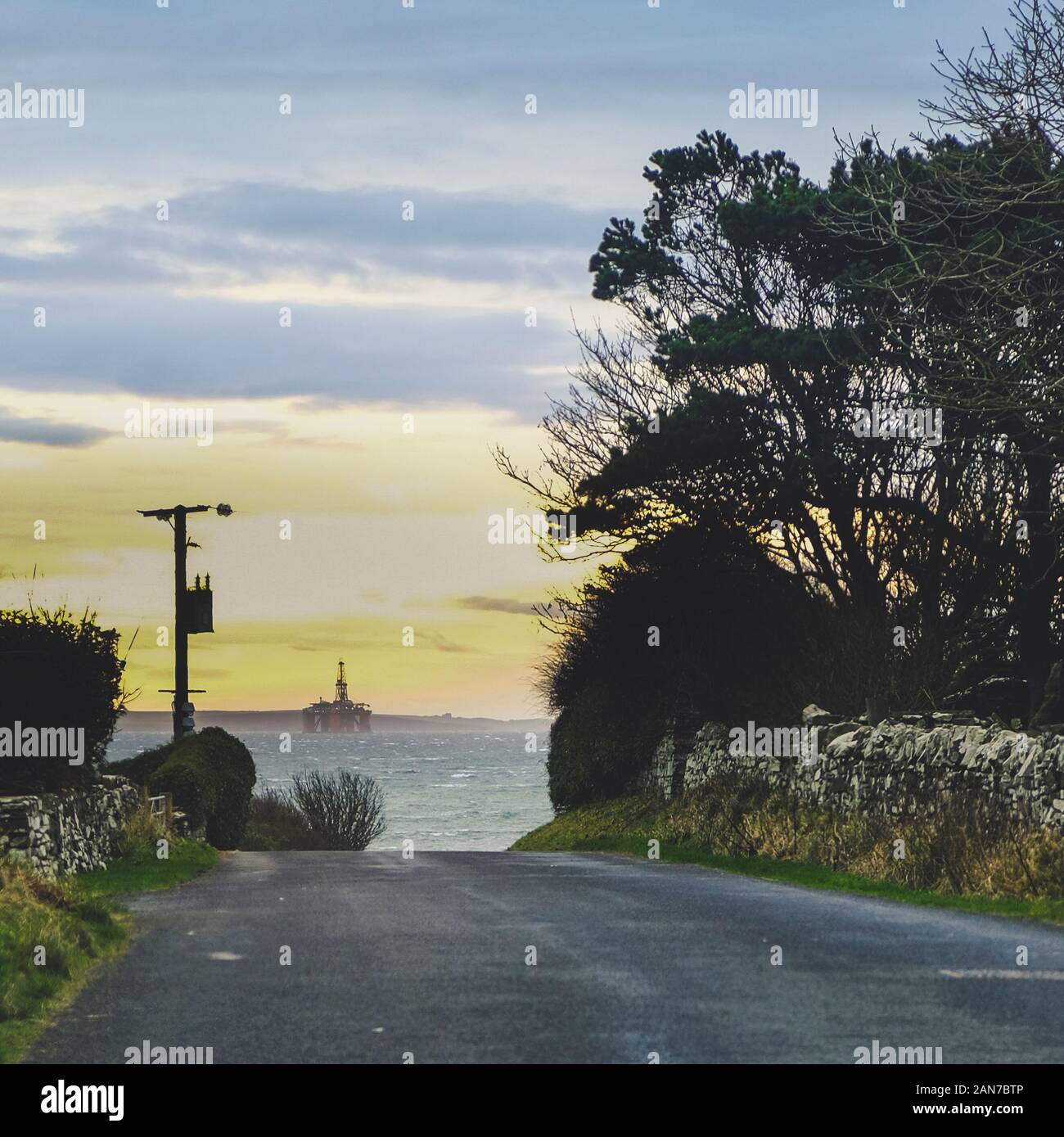 Ölbohrinsel auf Scapa Stockfoto