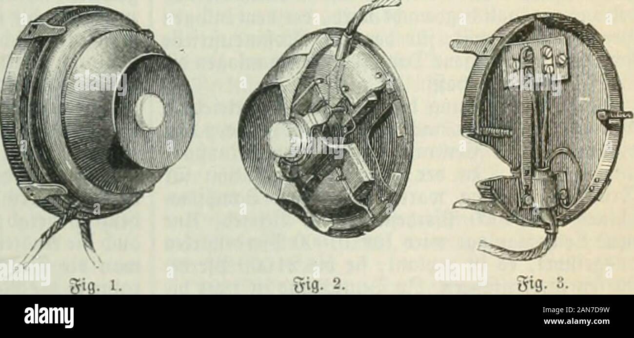 Brockhaus' Konversations-Lexikon. Atg. 1 ftedt Bas 2). In einem bie Sßanb ange-fa) raubten@ehäufc (^ig. 3), Bem es mittels ber Pierfeitlich borftehenben Aeben; jangenartig feftgehaltenwirb. Sas 2&gt;. Allein ift in Gig. 2 abgebiibet, jumSeil im Schnitt; Es ftebt bann Nicken) eine 2 eitung" = fdjnur mit bem © chäufe in leitenber Verbinbung. 3n gig. 2 ficht Mann Fusseln ben Srudfnopf oor=fteben; Hinterrhein biefem Balatonfüred bie (SleftromagnetrollebcäSelephons, babinter Slunbftüd roieberbieSprediplatteunbcnblich bas. Solange baS Seiephon im © ebäufc ftedt, brüdt bas DJcunbftüd felbft in einenin Gig. 3 Fid) tbaren S Stockfoto