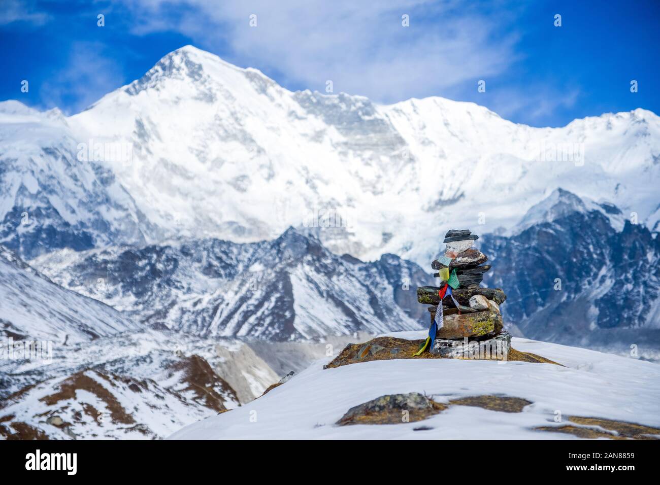Der Berg Cho Oyu im nepalesischen Himalaya, Blick von Gokyo auf die drei Pässe Trek Stockfoto