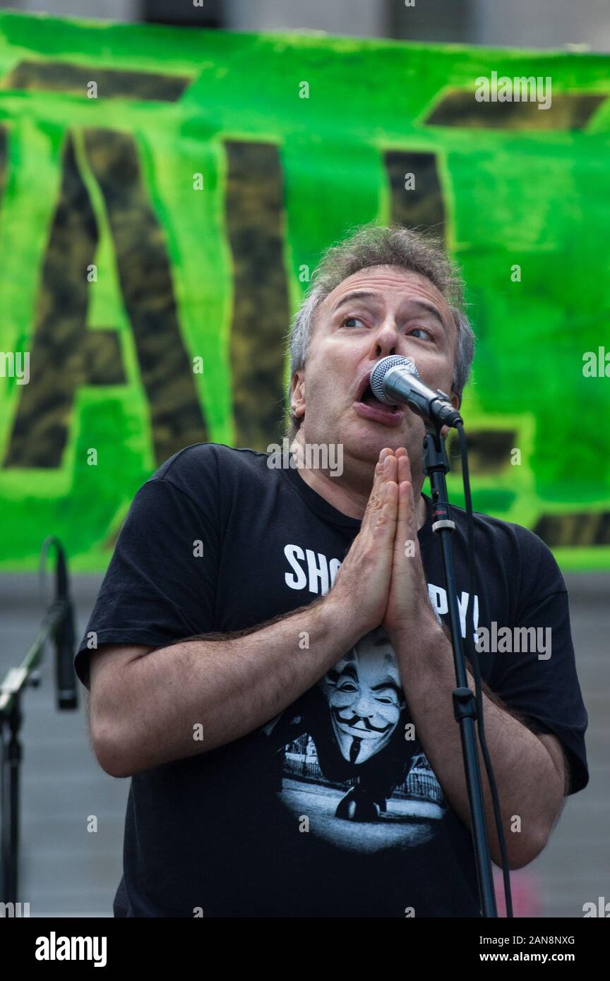 New York City - 16 September, 2012: Die amerikanische Sängerin und Spoken Word Artist Jello Biafra eine Rede auf einer Occupy Wall St Rallye in Foley Square, Stockfoto
