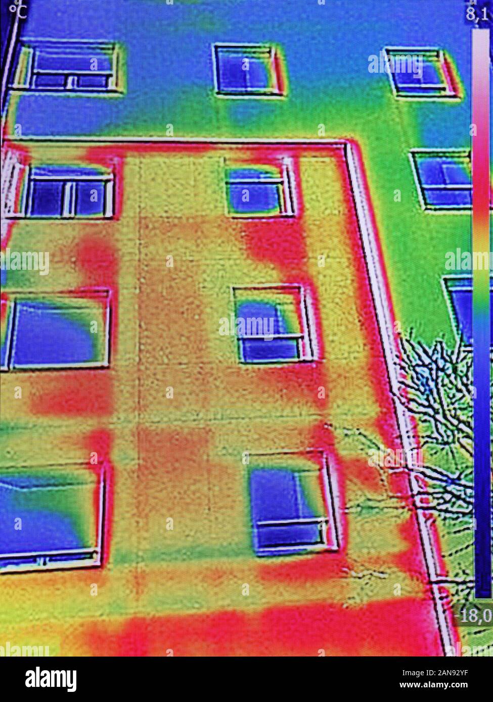 Wärmebild Wärmeverlust in das Wohngebäude Stockfoto