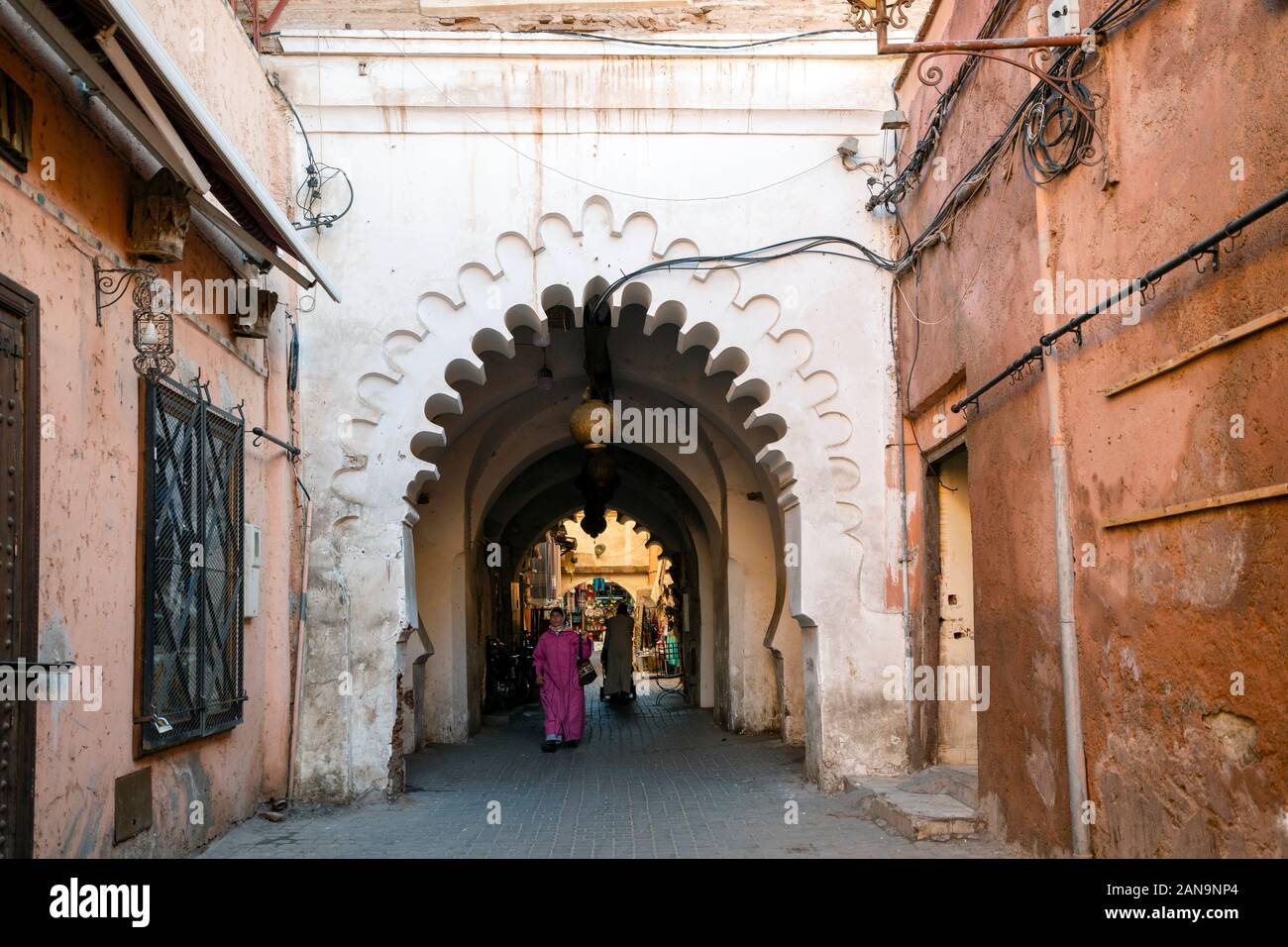 Historische Eingang zu den ältesten Teil von Marrakesch, Marokko Stockfoto