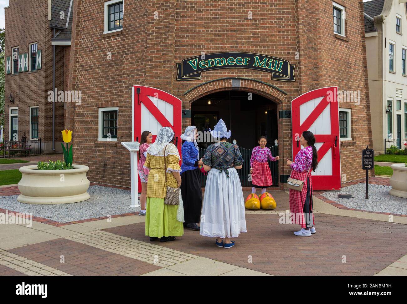 Mai 2, 2019, Pella, Iowa, USA. Tulip Time Festival Parade von Pella niederländischen Gemeinschaft, ein Fest für die Bürger, die aus dem Netz eingewandert gewidmet Stockfoto