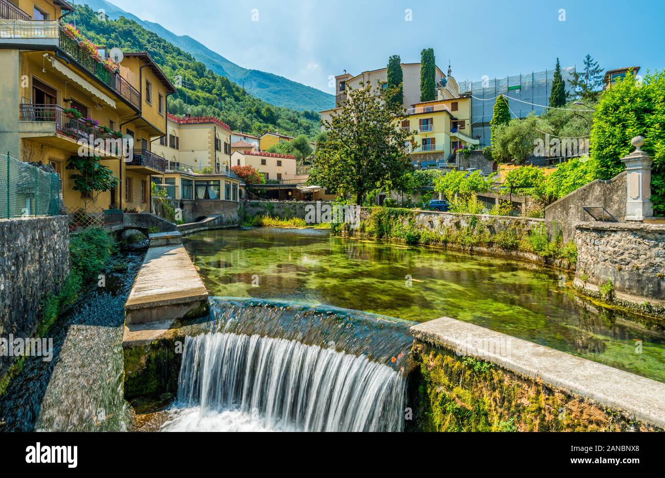 Idyllischer Blick in Cassone di malcesine, schönen Dorf am Gardasee. Venetien, in der Provinz Verona, Italien. Stockfoto