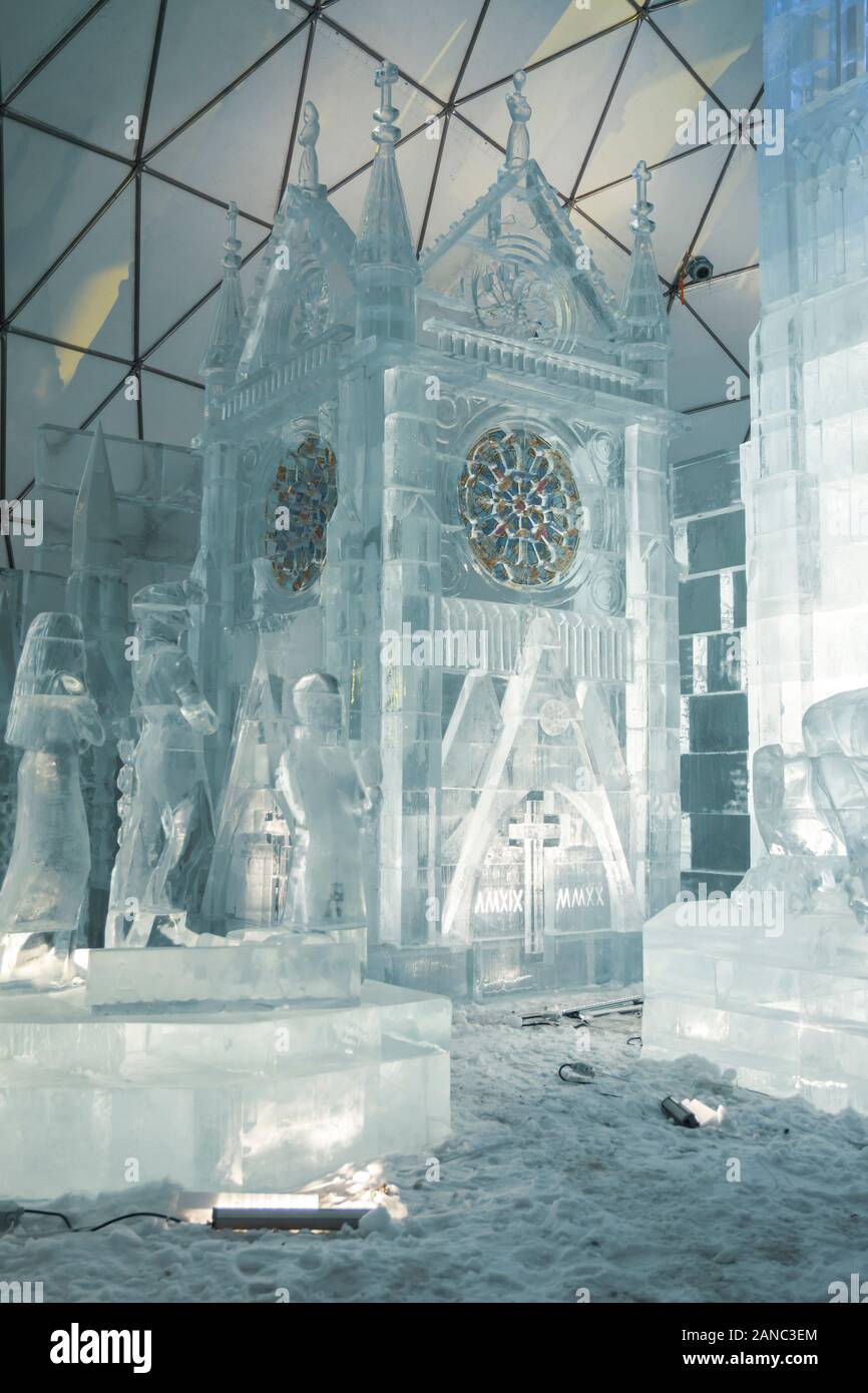 Hrebienok: Tatransky Ladovy dom (Tatra Ice Dome) 2019/2020 - Kathedrale Notre Dame. Slowakei. Europa Stockfoto
