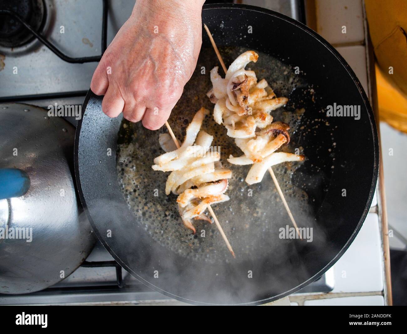 Cuttefish Kochen in der Küche zu Hause. Stockfoto